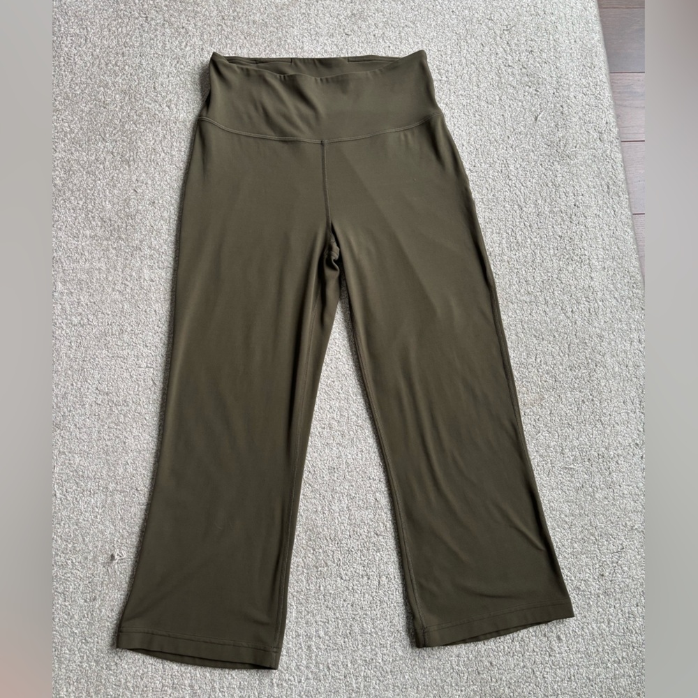 Lululemon Groove Super High Crop 23” Capris